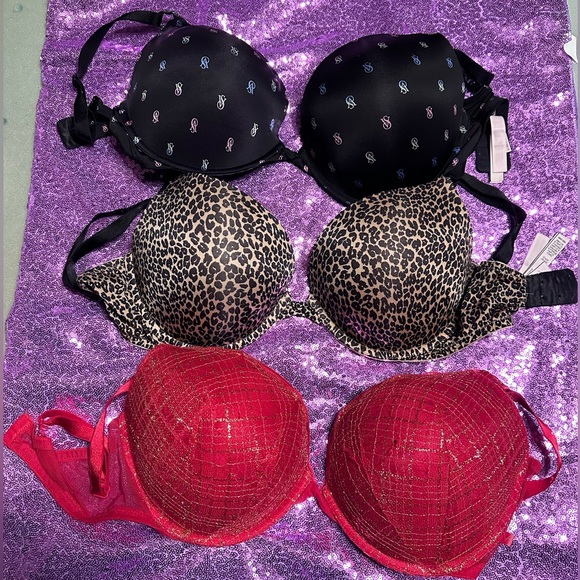 Bundle of Three VS Push-Up Bras - Picture 3 of 4